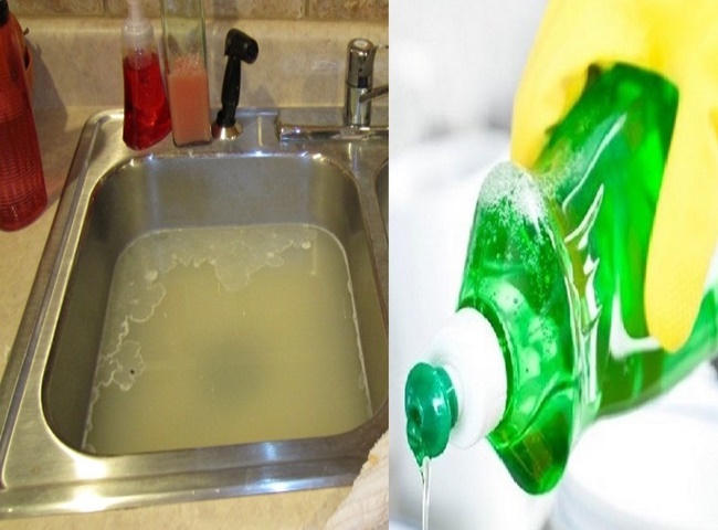 Bồn rửa bát bị trào ngược khắc phục bằng nước rửa bát