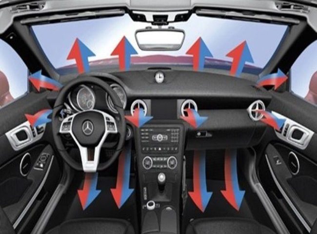 Điều hòa ô tô có mùi hôi xử lý bằng cách tắt hệ thống AC trước khi dừng xe